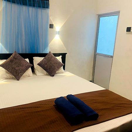 Fly Infinity - Home Stay Kandy Exterior foto