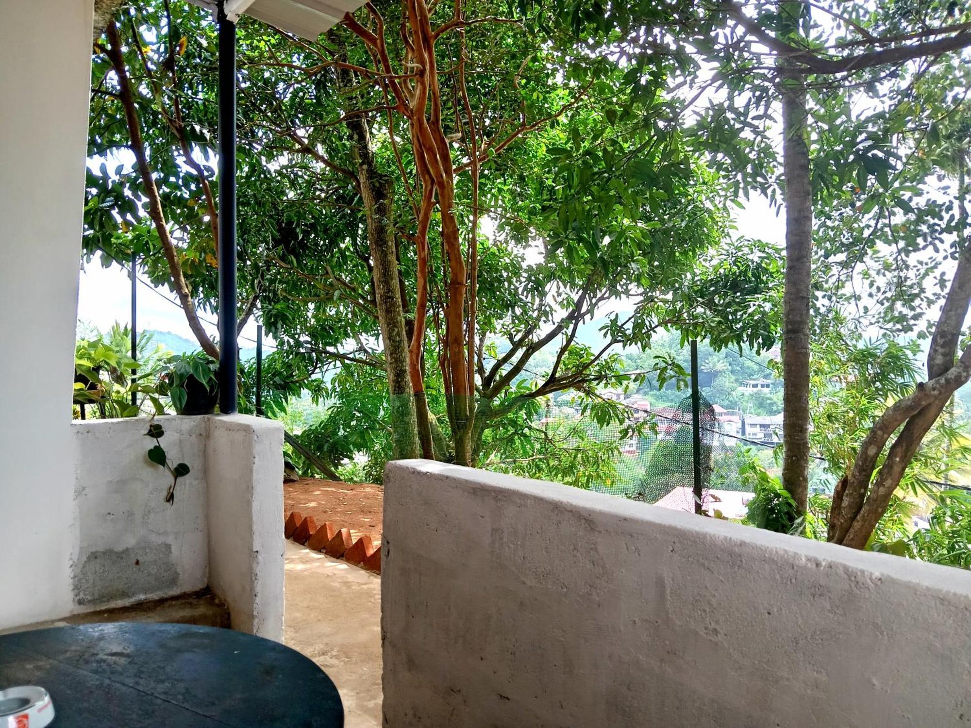 Fly Infinity - Home Stay Kandy Exterior foto
