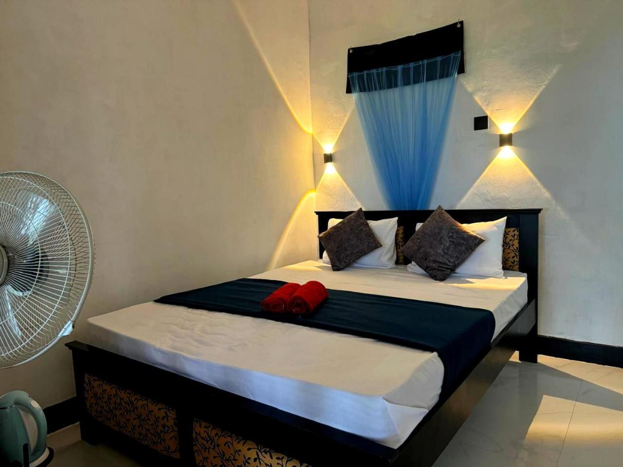 Fly Infinity - Home Stay Kandy Exterior foto