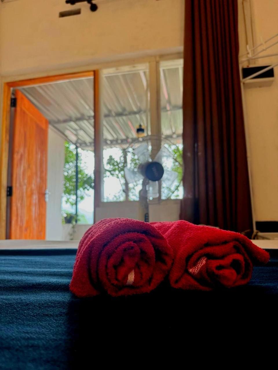 Fly Infinity - Home Stay Kandy Exterior foto