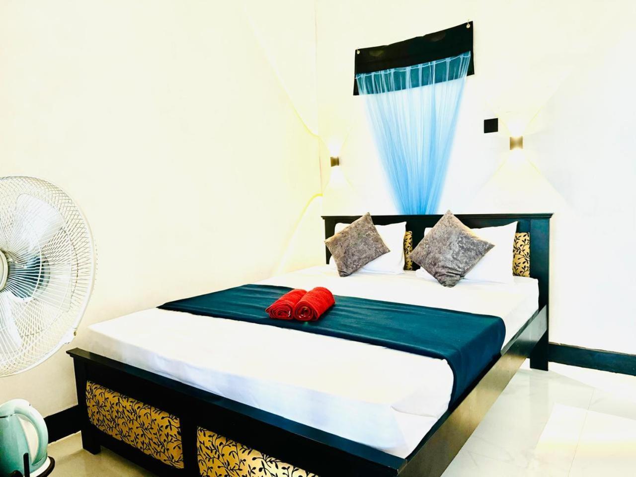 Fly Infinity - Home Stay Kandy Exterior foto